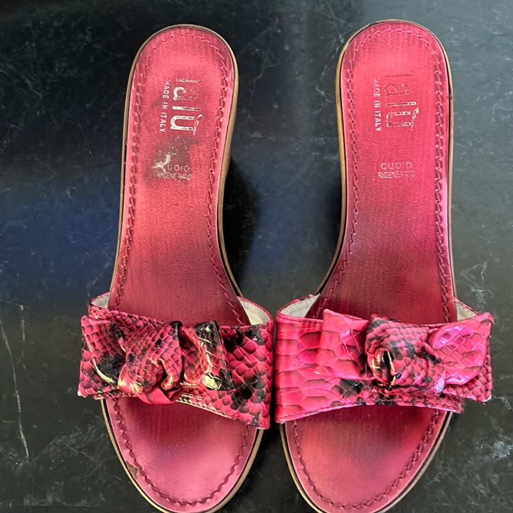 Size 8/38 embossed red platform sandals, made in Italy. Like new